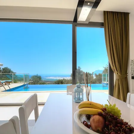 Sezin فيلة Uzumlu (Mediterranean)